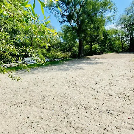 Апартаменты Ferien-apartment Sandmuschel - Mit Priv Strandzugang Фридрихсхафен